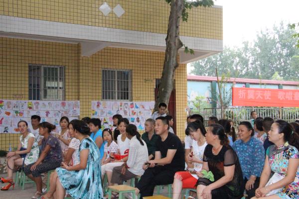 每个家长给予孩子无限的期待,孩子们不会辜负家长们的期待.JPG
